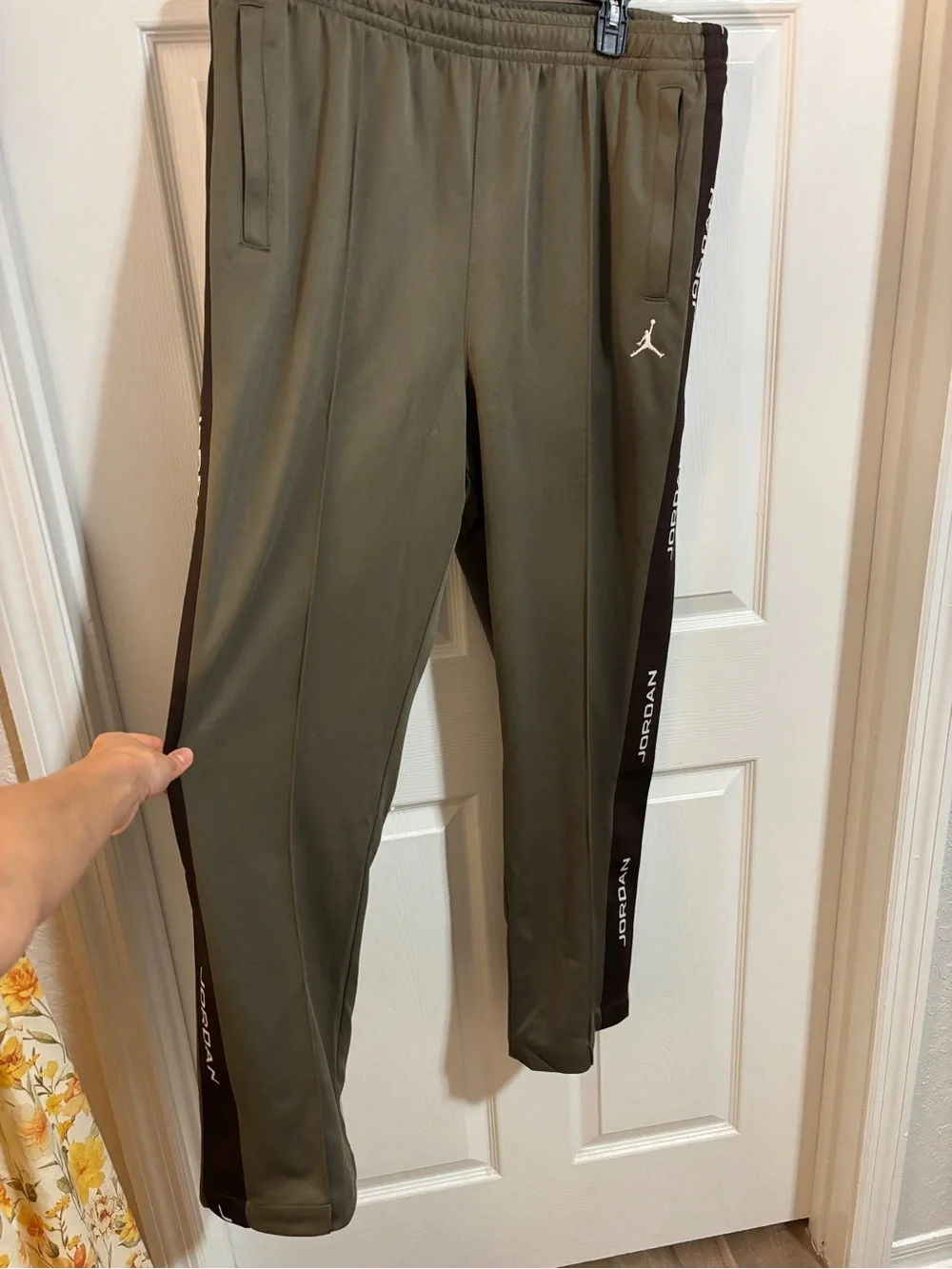 NWT XXL Jordan Men's Standard Fit Olive Green Track Pants with Side Stripe